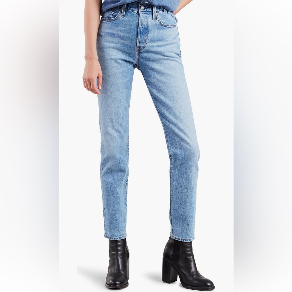 Levi’s Wedgie Icon Fit High Waist Ankle Jeans